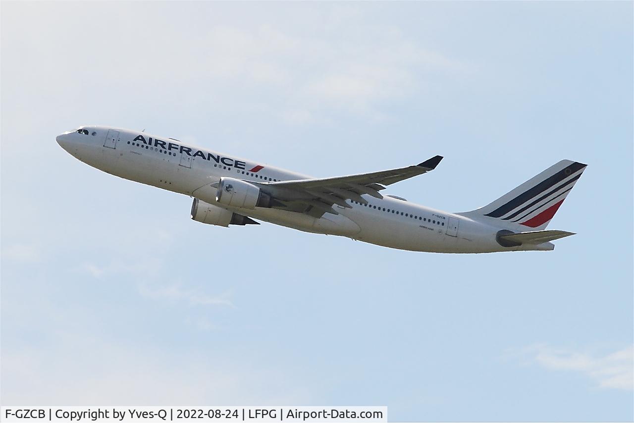 F-GZCB, 2001 Airbus A330-203 C/N 443, Airbus A330-203, Climbing from rwy 08L, Roissy Charles De Gaulle airport (LFPG-CDG)