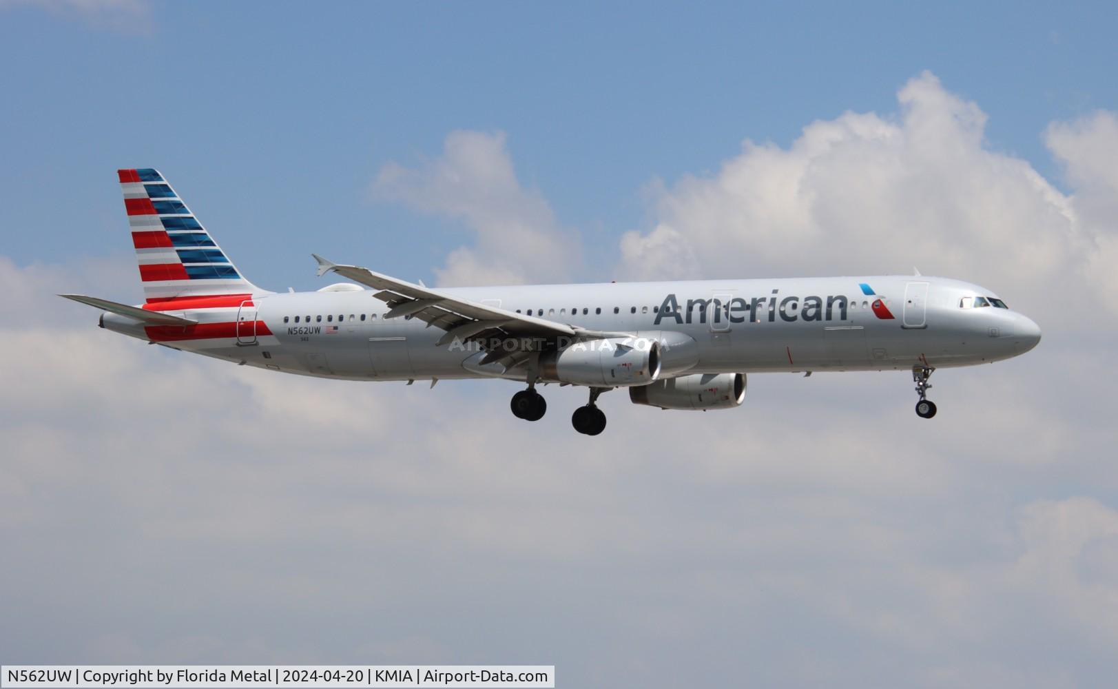 N562UW, 2012 Airbus A321-231 C/N 5332, AAL A321 zx DFW-MIA