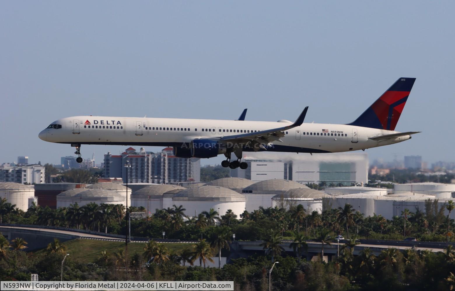 N593NW, 2003 Boeing 757-351 C/N 32993, DAL 753 zx DTW-FLL