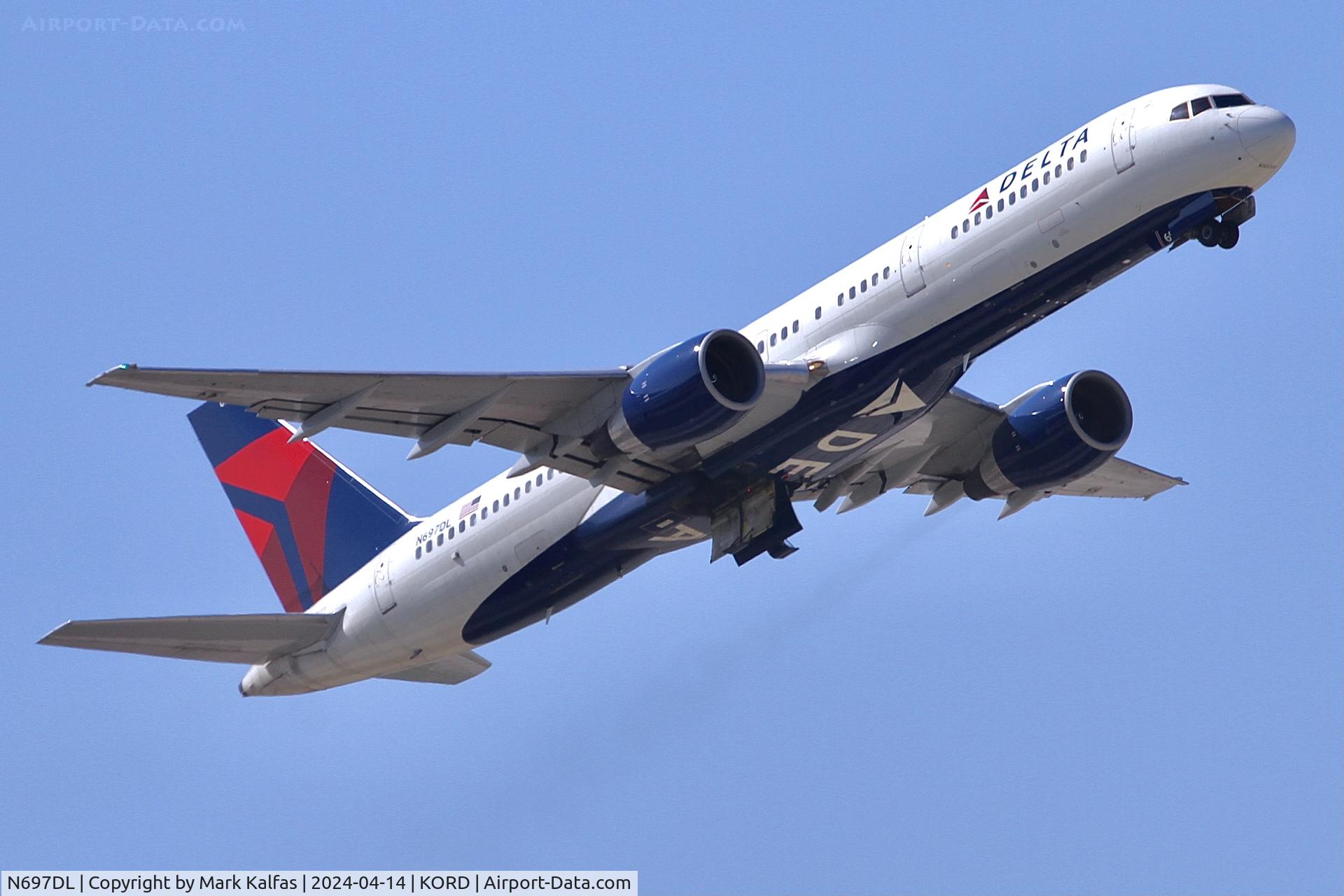 N697DL, 1999 Boeing 757-232 C/N 30318, B752 Delta Airlines Boeing 757-232 N697DL DAL1477 ORD-ATL departing 10C KORD