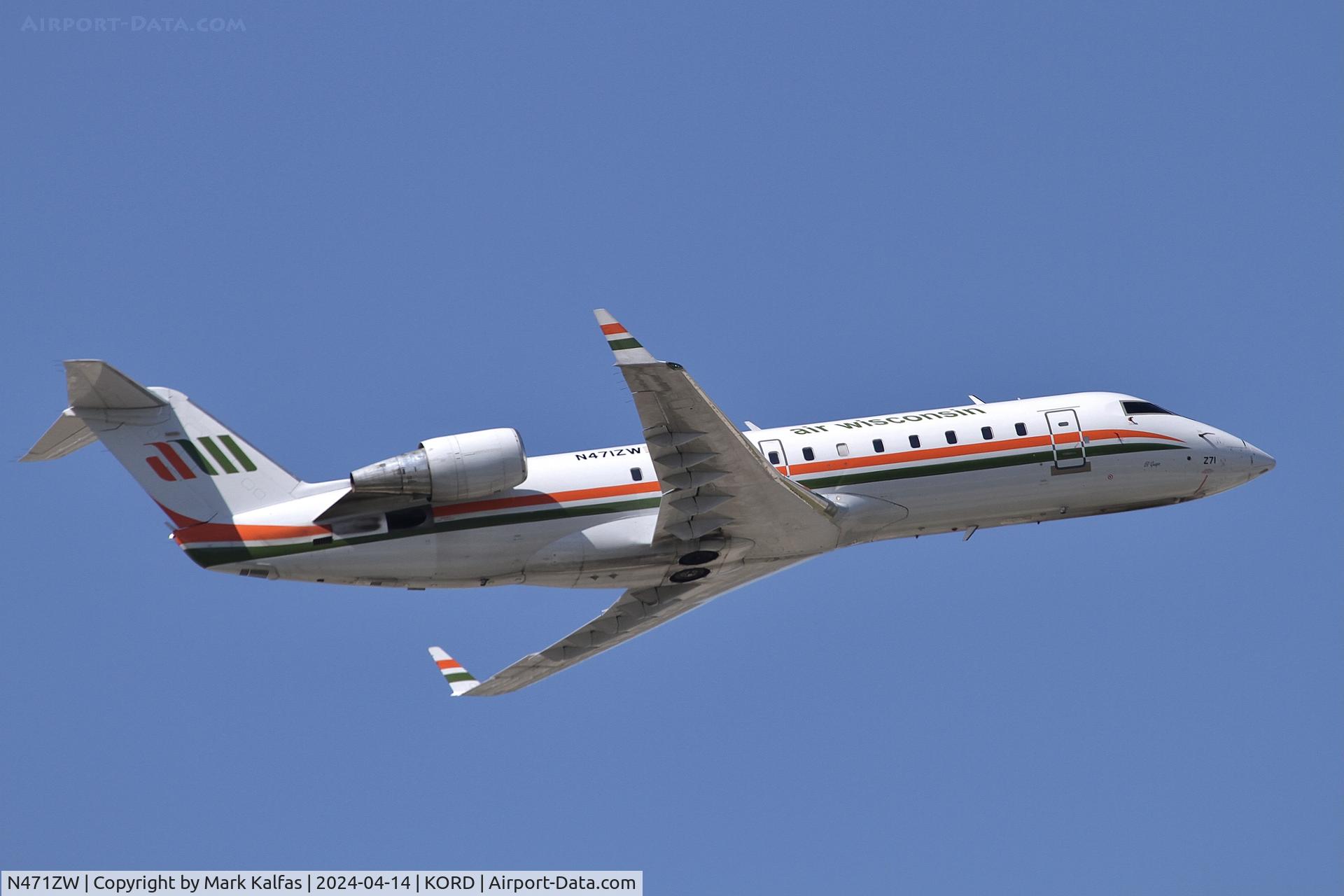 N471ZW, 2000 Bombardier CRJ-200ER (CL-600-2B19) C/N 7457, CRJ2 Air Wisconsin/ American Eagle Bombardier CL-600-2B19 N471ZW AWI6167 ORD-ROC departing 10C KORD