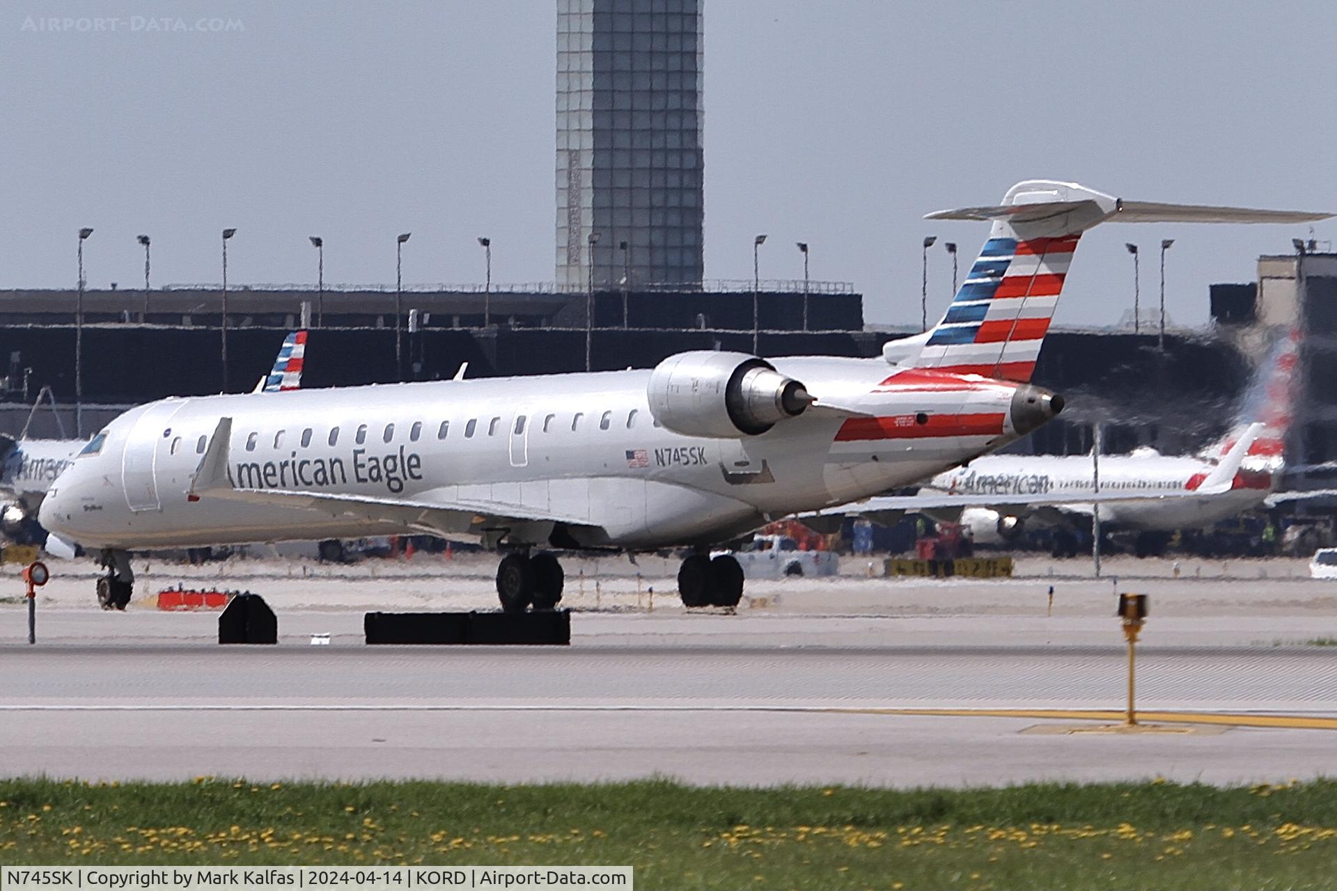 N745SK, 2005 Bombardier CRJ-701ER (CL-600-2C10) Regional Jet C/N 10201, CRJ7 SkyWest/American Eagle Bombardier CRJ-701ER (CL-600-2C10) N745SK SKW4856 arriving at ORD from SDF
