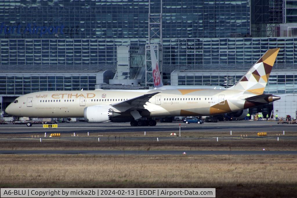 A6-BLU, 2018 Boeing 787-9 Dreamliner C/N 39675, Taxiing