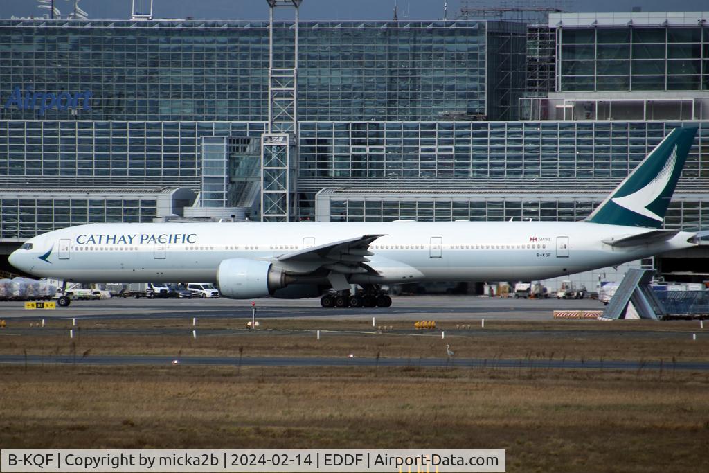 B-KQF, 2013 Boeing 777-367/ER C/N 41428, Taxiing