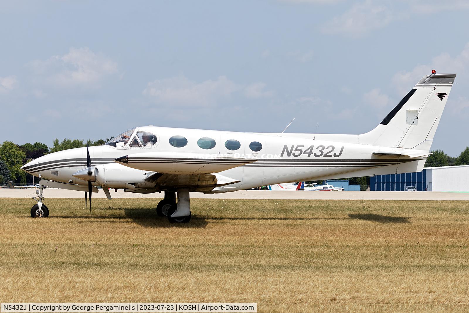 N5432J, 1976 Cessna 340A C/N 340A0110, Airventure 2023.