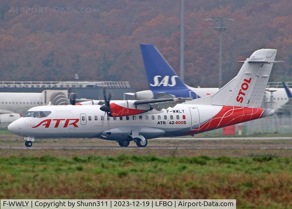 F-WWLY, 2010 ATR 42-600 C/N 811, C/n 0811 - New c/s with additionnal 'STOL' titles... ATR42-600S modified prototype...