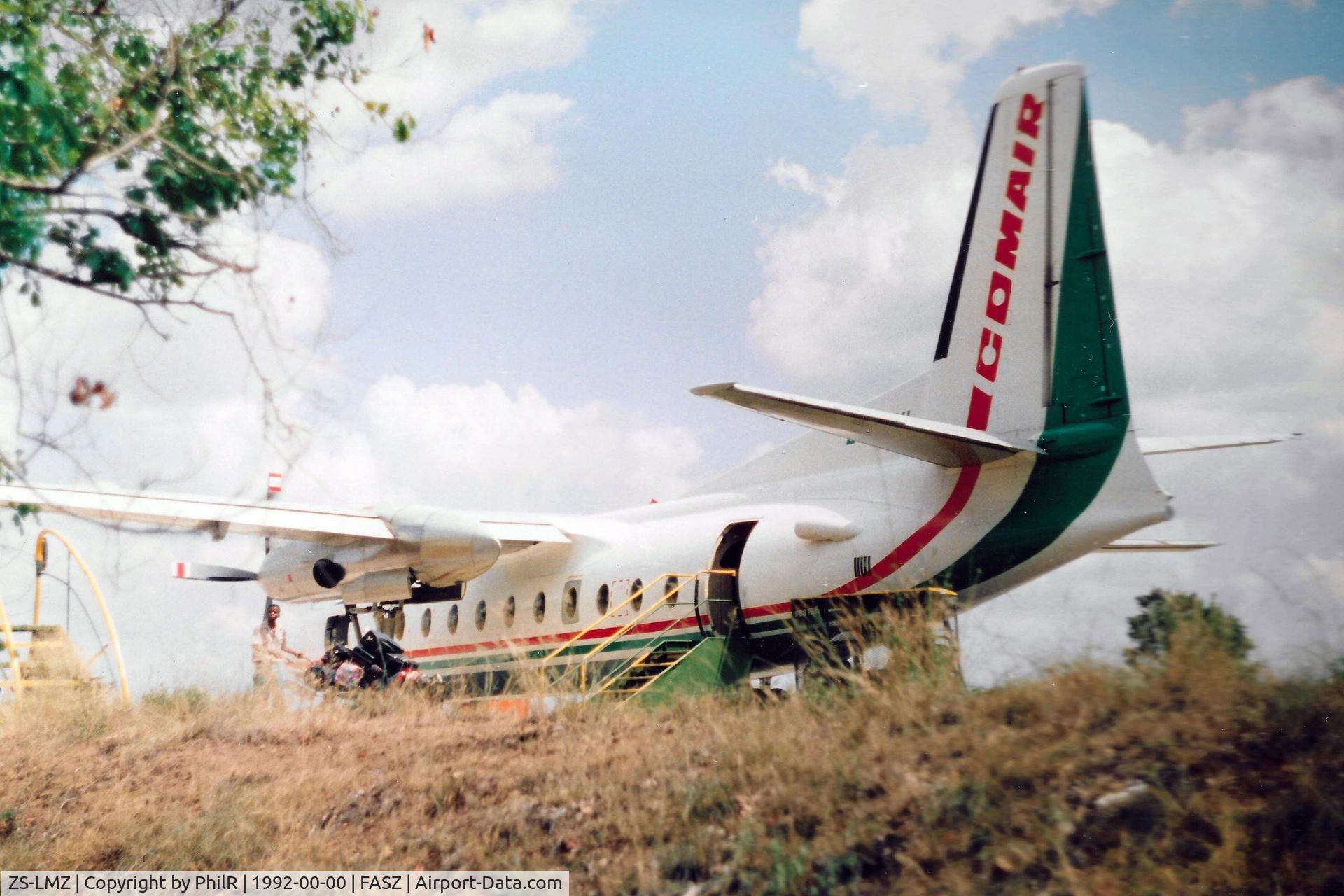 ZS-LMZ, 1963 Fokker F-27-200 Friendship C/N 10227, ZS-LMZ 1963 Fokker F27-200 Friendship Comair Skukuza South Africa 1992 (2)