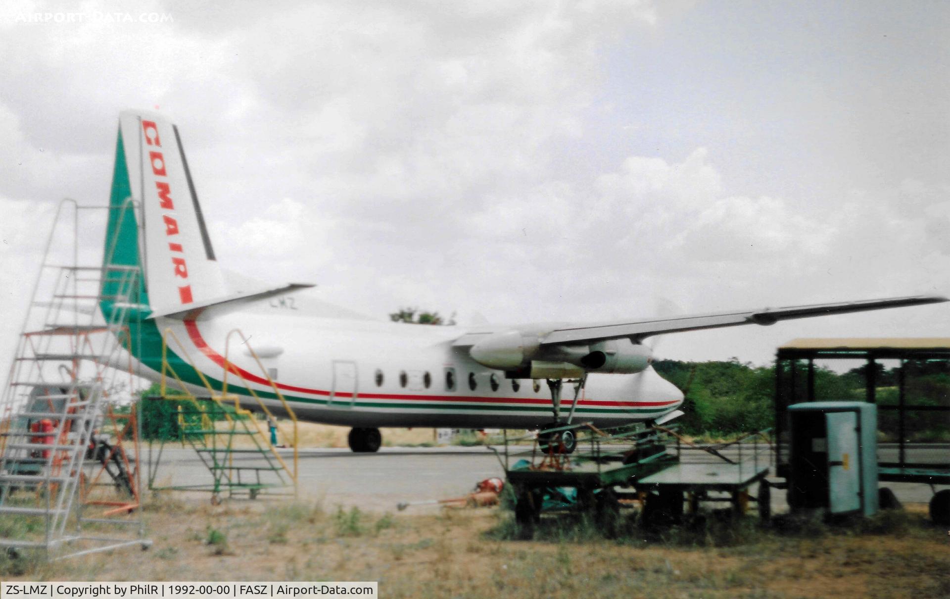 ZS-LMZ, 1963 Fokker F-27-200 Friendship C/N 10227, ZS-LMZ 1963 Fokker F27-200 Friendship Comair Skukuza South Africa 1992