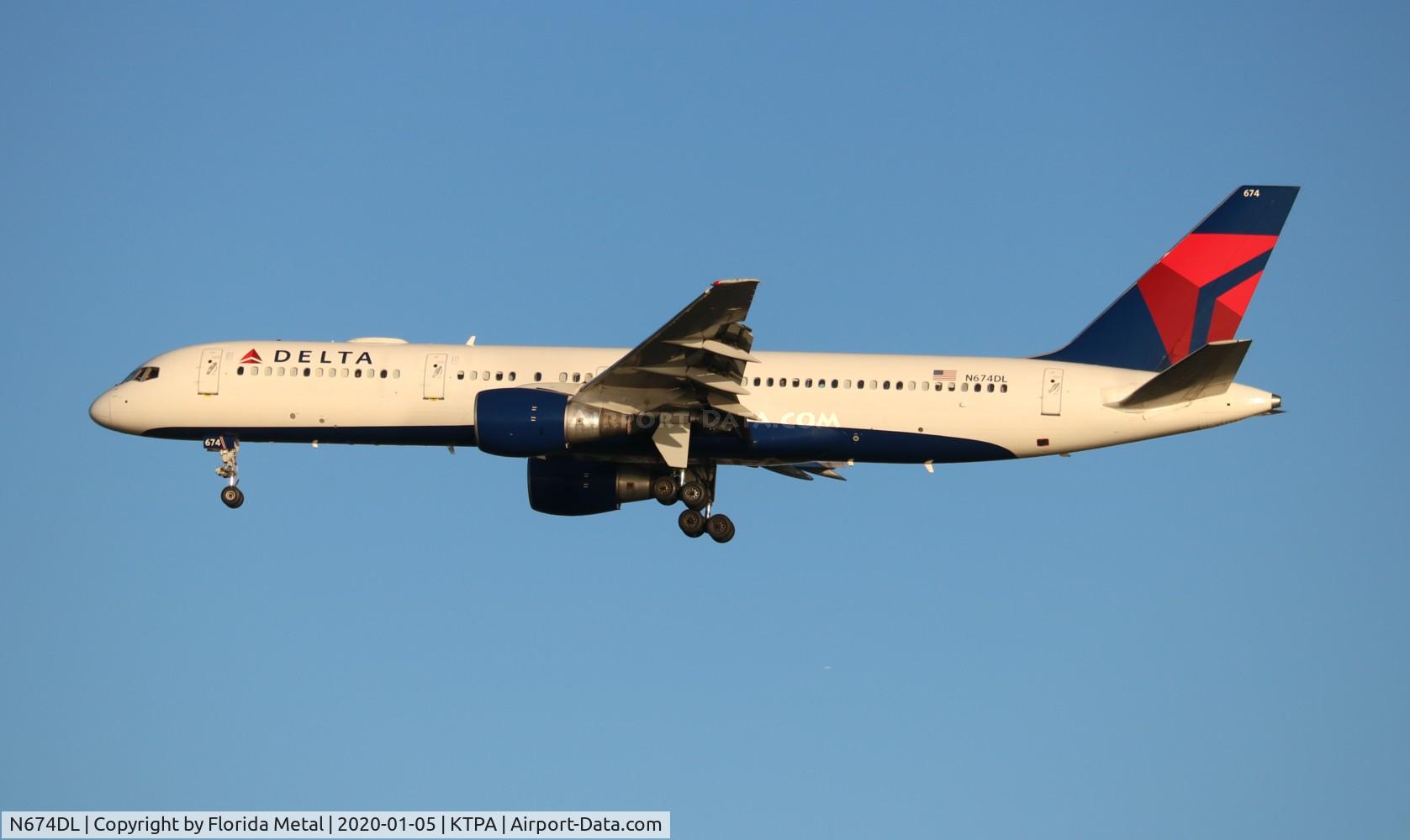 N674DL, 1992 Boeing 757-232 C/N 25979, DAL 752 zx ATL-TPA
