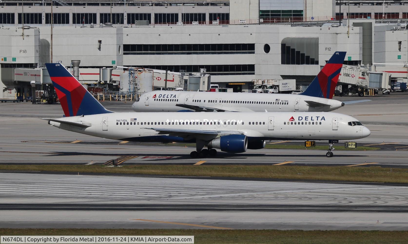 N674DL, 1992 Boeing 757-232 C/N 25979, DAL 752 zx ATL-MIA