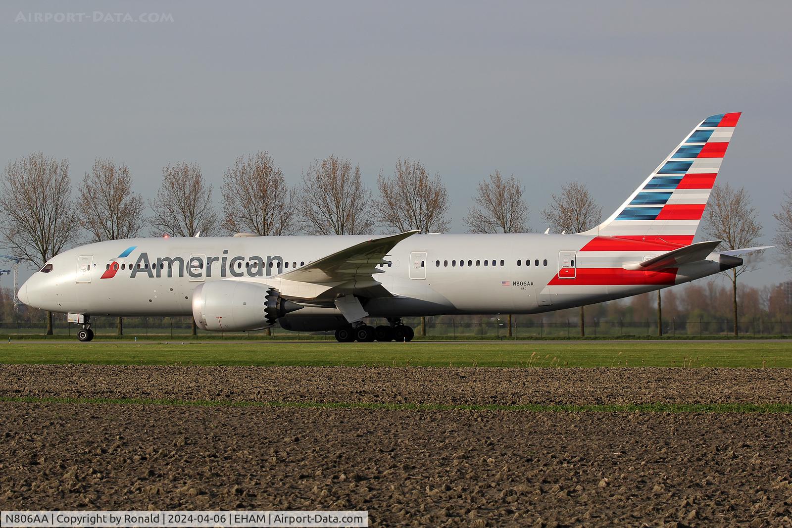N806AA, 2015 Boeing 787-8 Dreamliner C/N 40624, at spl