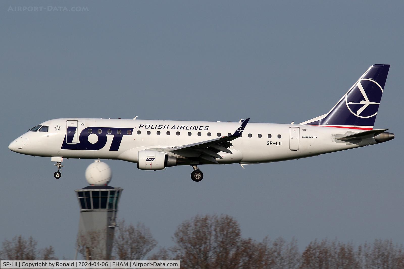 SP-LII, 2009 Embraer 175LR (ERJ-170-200LR) C/N 17000290, at spl