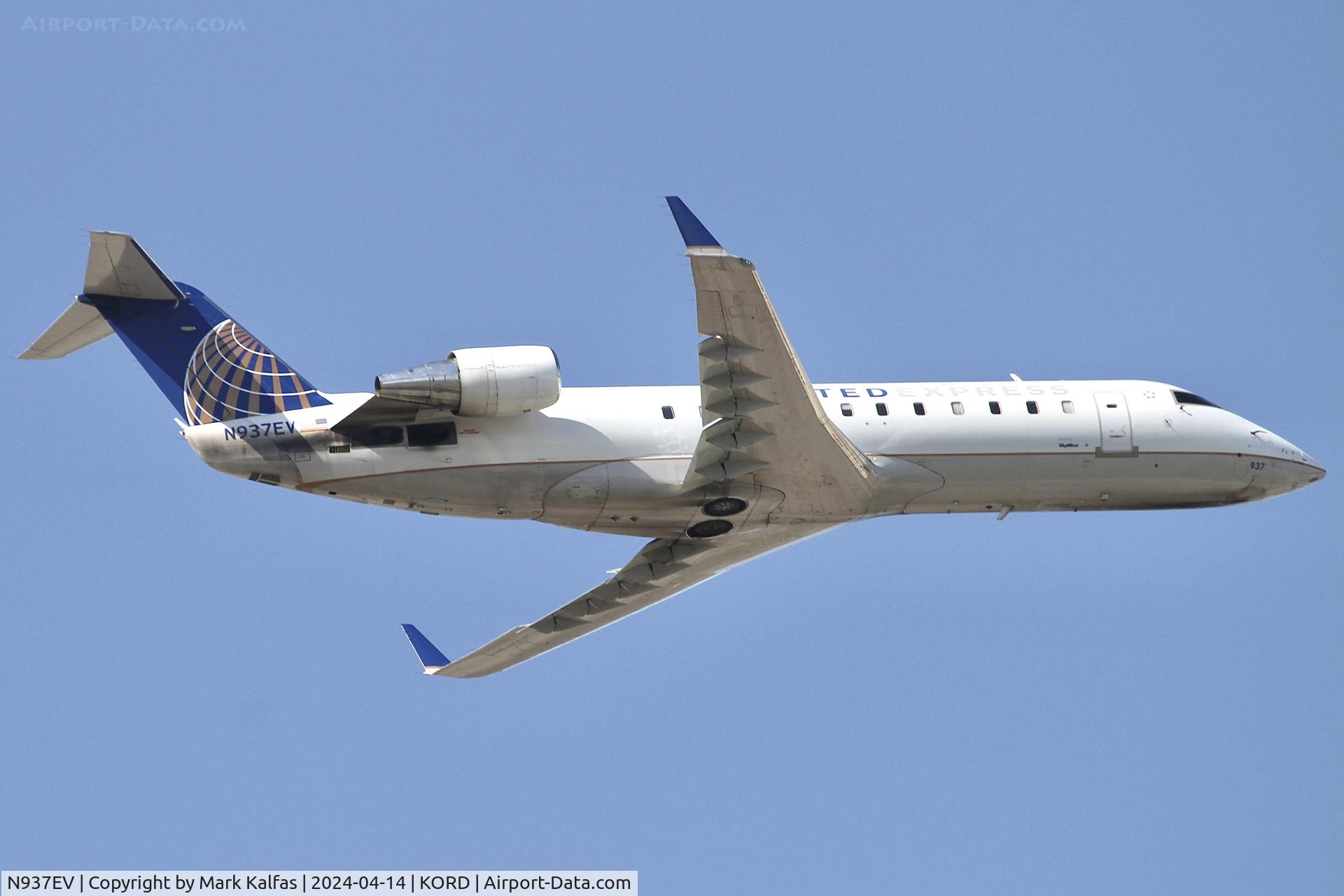 N937EV, 2005 Bombardier CRJ-200ER (CL-600-2B19) C/N 8042, CRJ2 SkyWest/ United Express Bombardier CL-600-2B19 N937EV SKW5696 ORD-SBN departing 10C KORD
