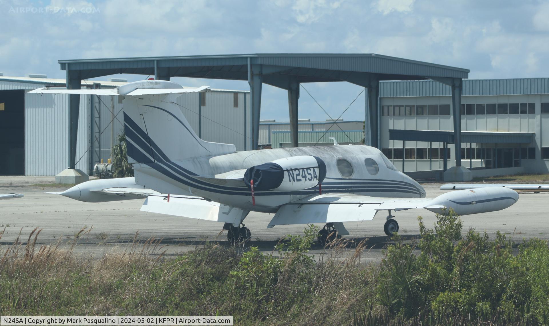 N24SA, 1966 Learjet Inc 24 C/N 24-117, Learjet 24