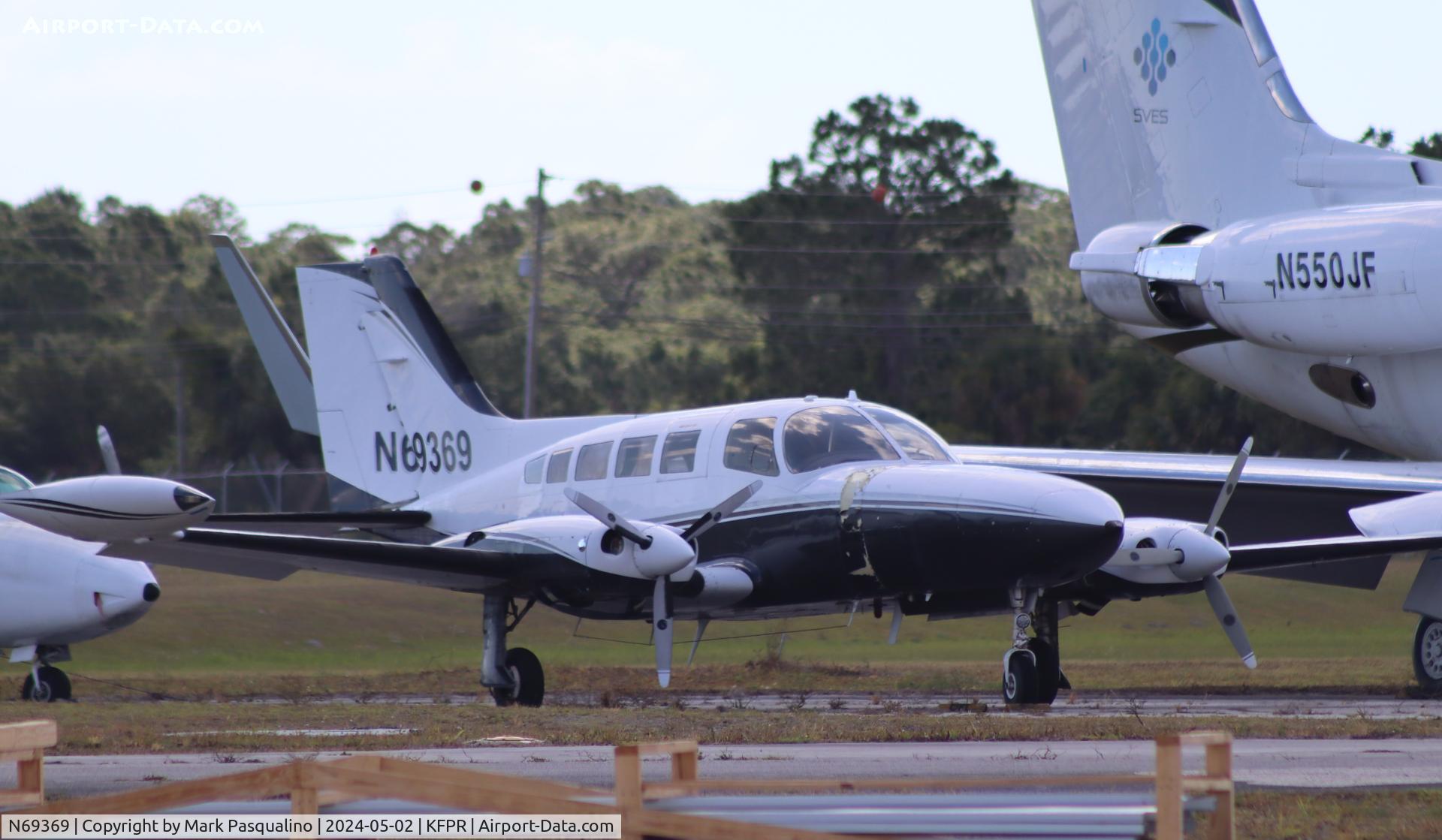 N69369, 1973 Cessna 402B C/N 402B0516, Cessna 402B