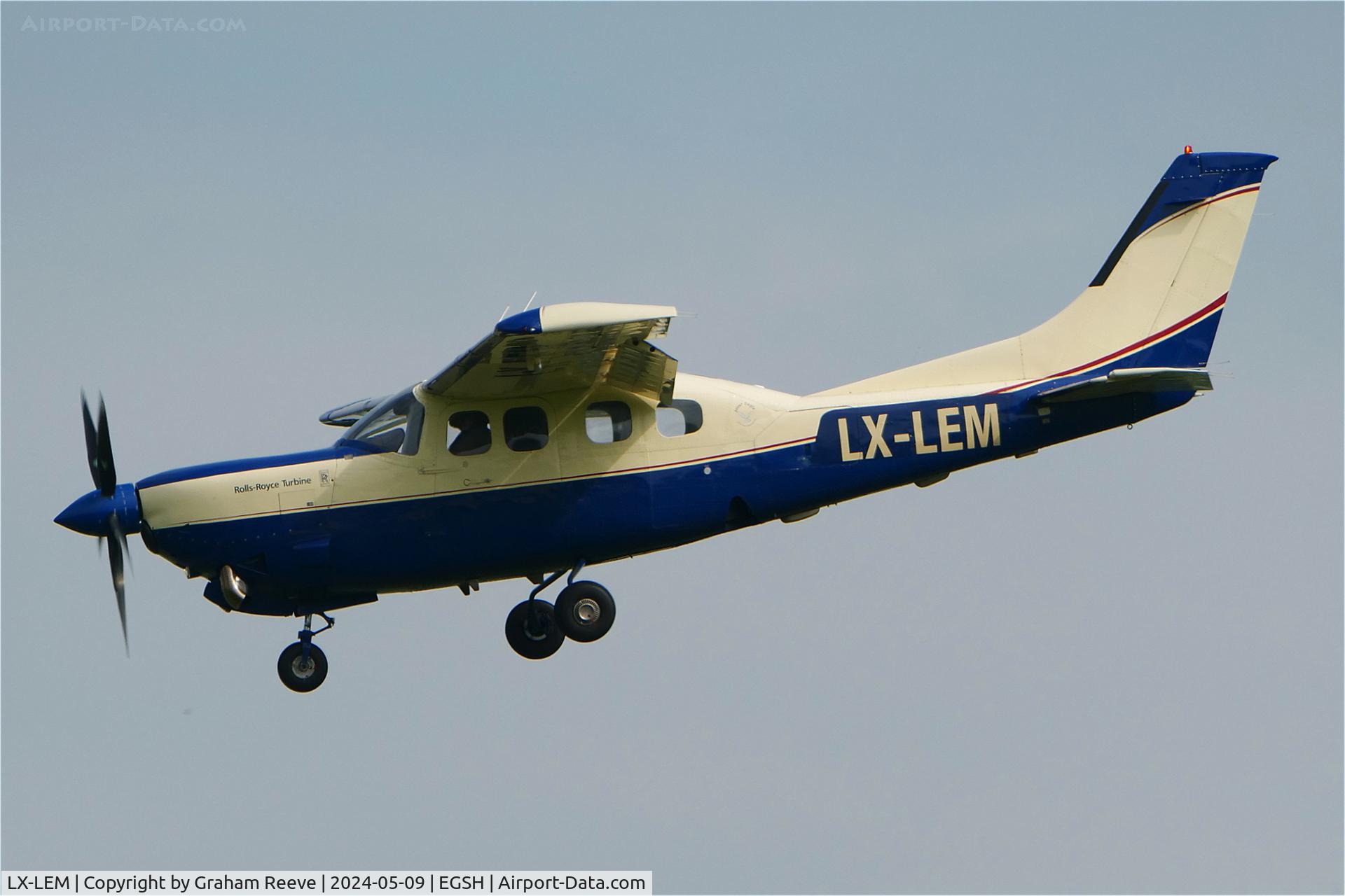 LX-LEM, , Landing at Norwich.