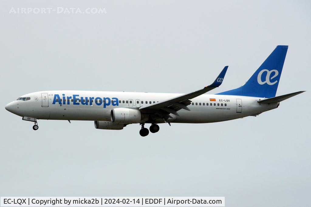 EC-LQX, 2012 Boeing 737-85P C/N 36589, Landing