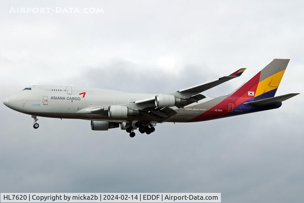 HL7620, 1999 Boeing 747-419BDS(F) C/N 29375, Landing