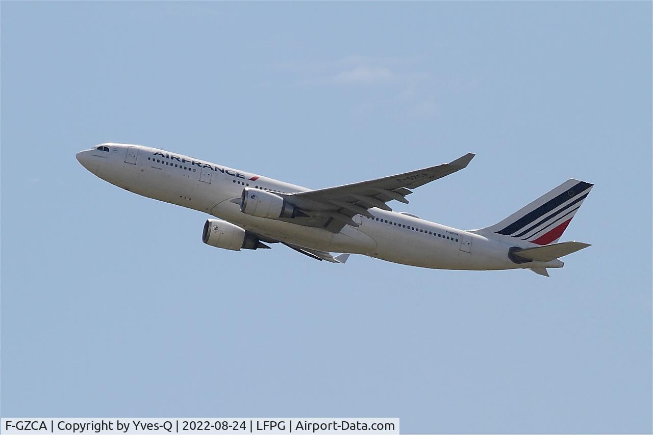 F-GZCA, 2001 Airbus A330-203 C/N 422, Airbus A330-203, Take off rwy 08L, Roissy Charles De Gaulle airport (LFPG-CDG)