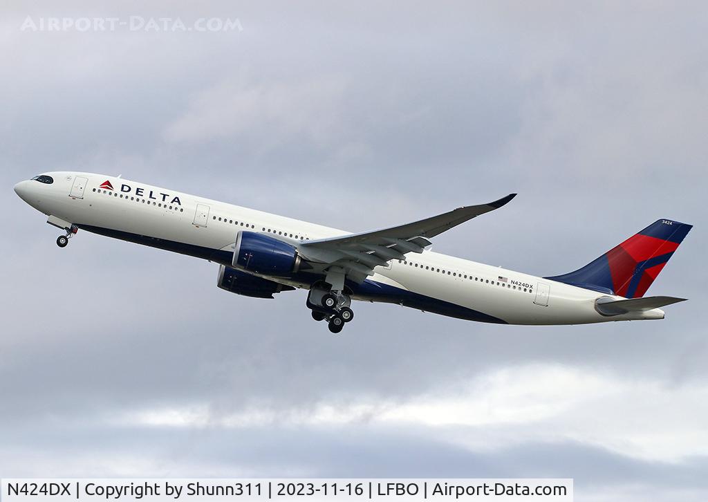 N424DX, 2023 Airbus A330-941 C/N 2034, Delivery day...