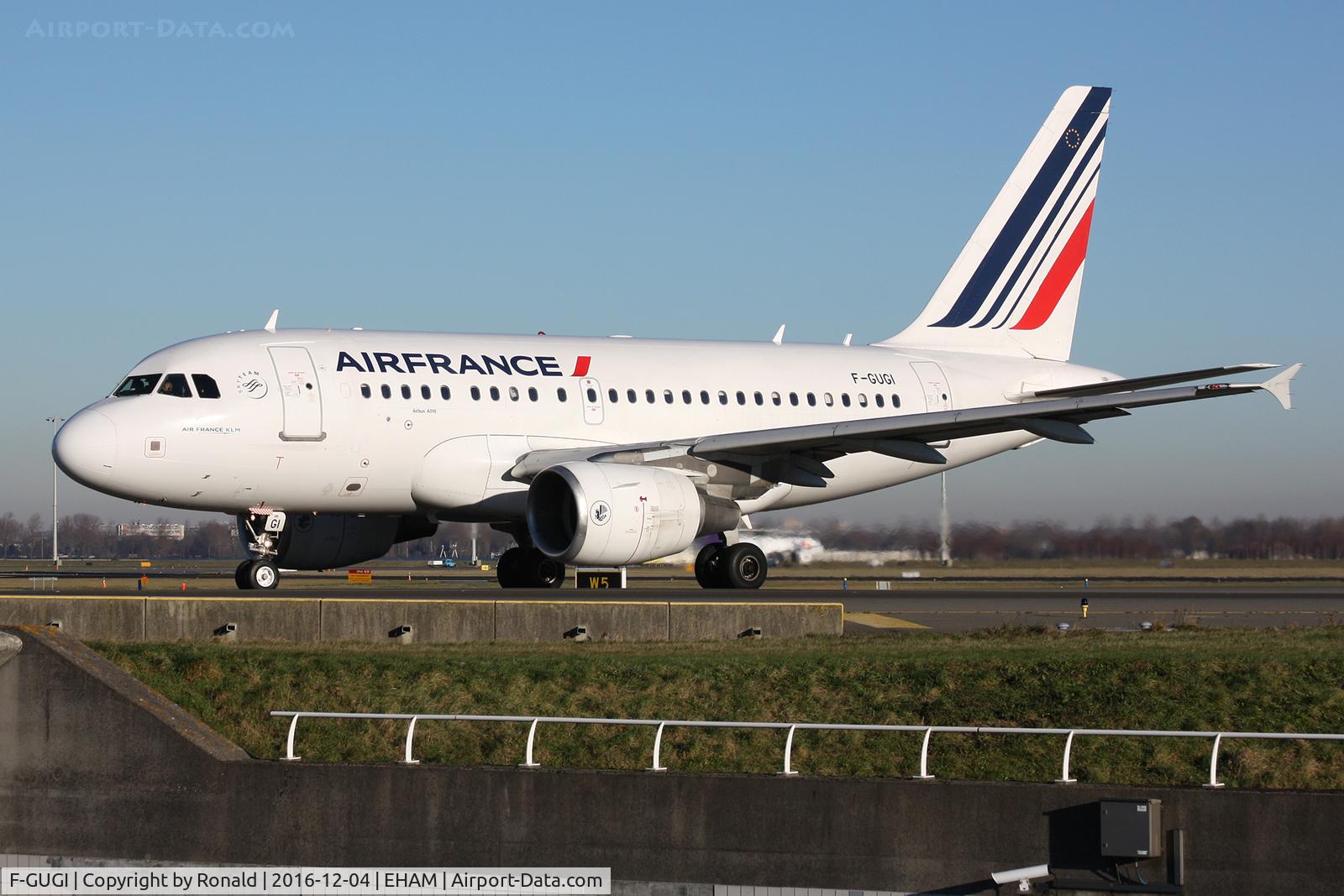 F-GUGI, 2004 Airbus A318-111 C/N 2350, at spl
