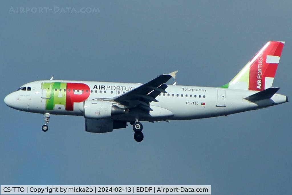 CS-TTO, 1999 Airbus A319-111 C/N 1127, Landing