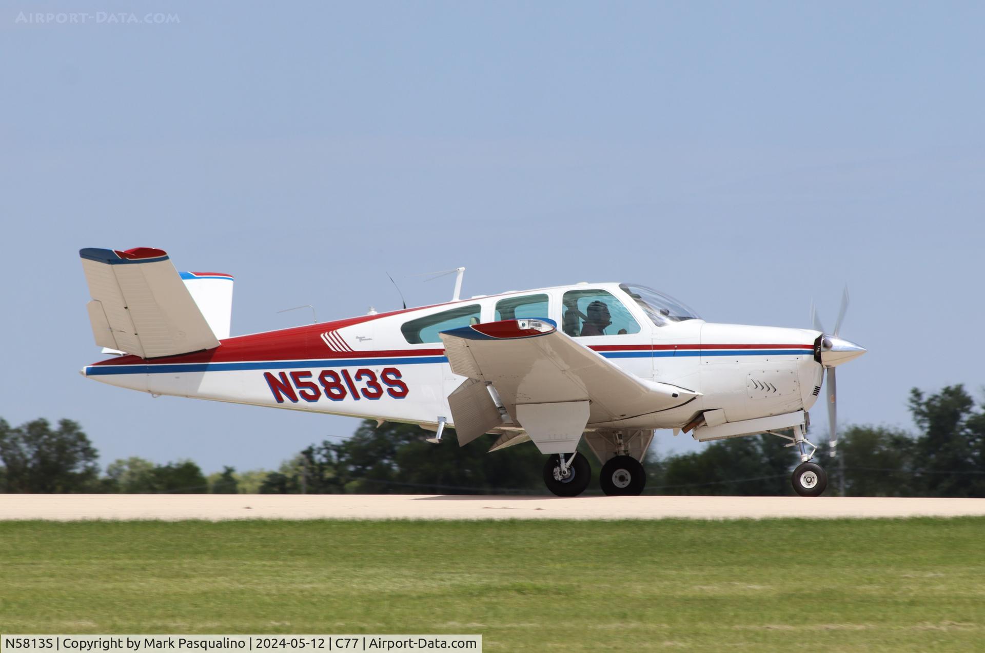 N5813S, 1964 Beech S35 Bonanza C/N D-7721, Beech S35