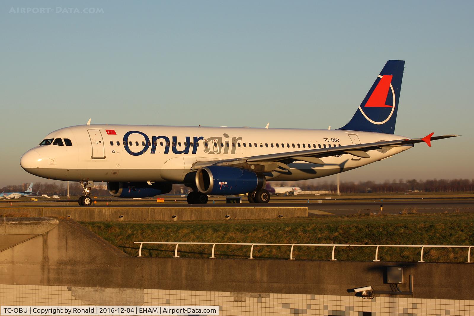 TC-OBU, 1997 Airbus A320-232 C/N 661, at spl