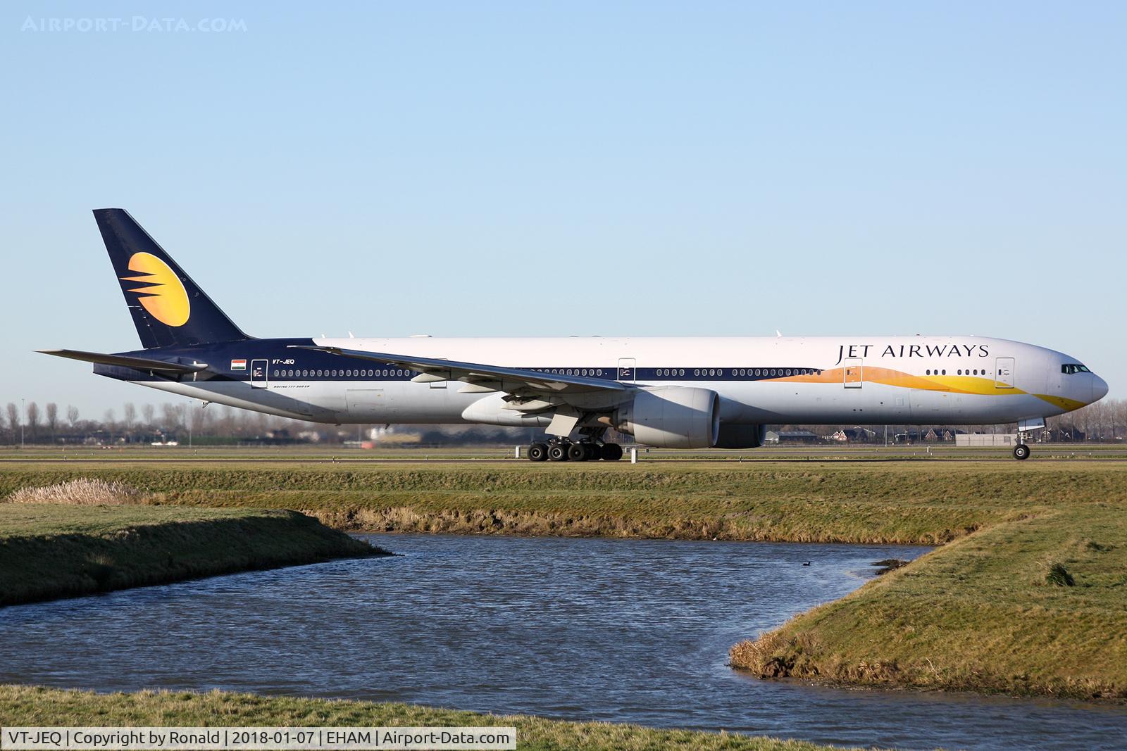 VT-JEQ, 2007 Boeing 777-35R/ER C/N 35161, at spl