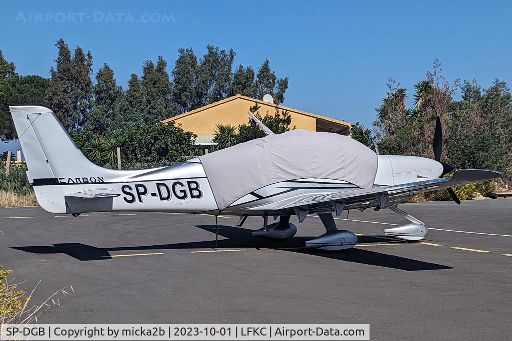 SP-DGB, 2019 Cirrus SR-22T Carbon C/N 1865, Parked
