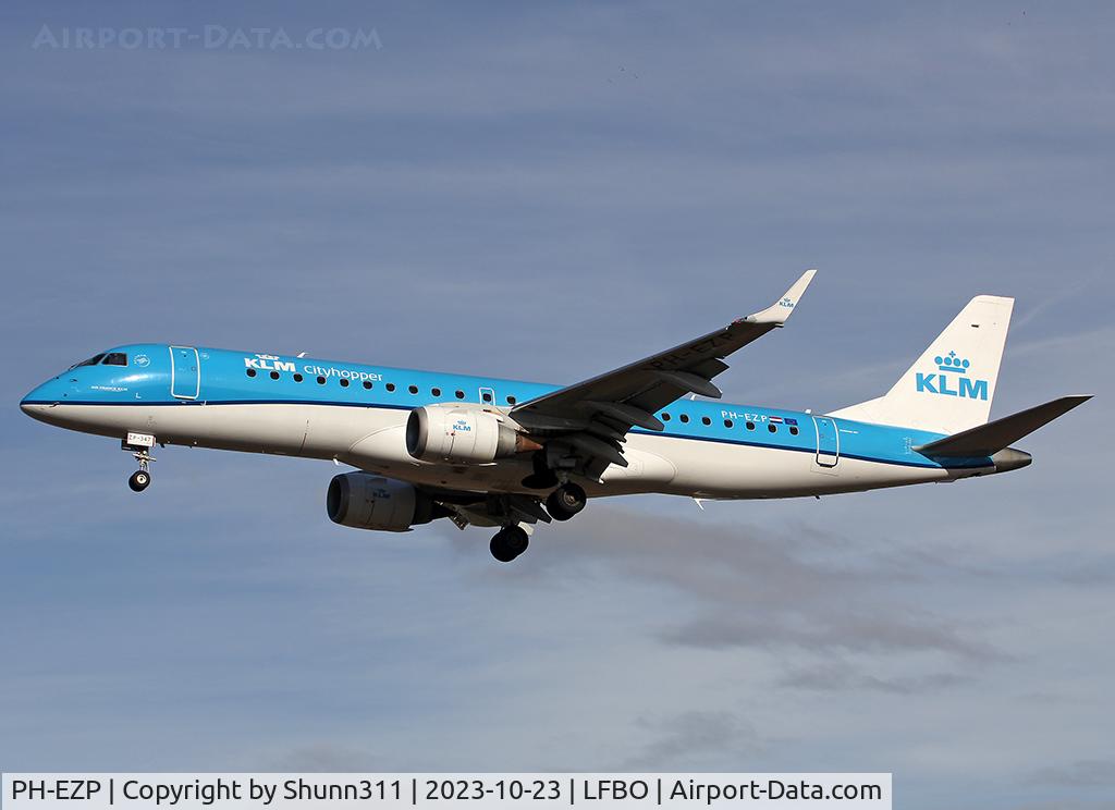 PH-EZP, 2010 Embraer 190LR (ERJ-190-100LR) C/N 19000347, Landing rwy 32L