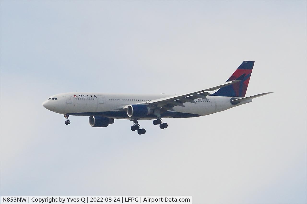 N853NW, 2004 Airbus A330-223 C/N 0618, Airbus A330-223, On final rwy 08R, Roissy Charles De Gaulle airport (LFPG-CDG)