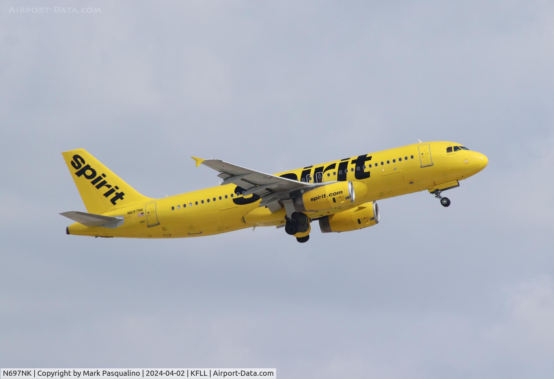N697NK, 2010 Airbus A320-232 C/N 4305, Airbus A320-232