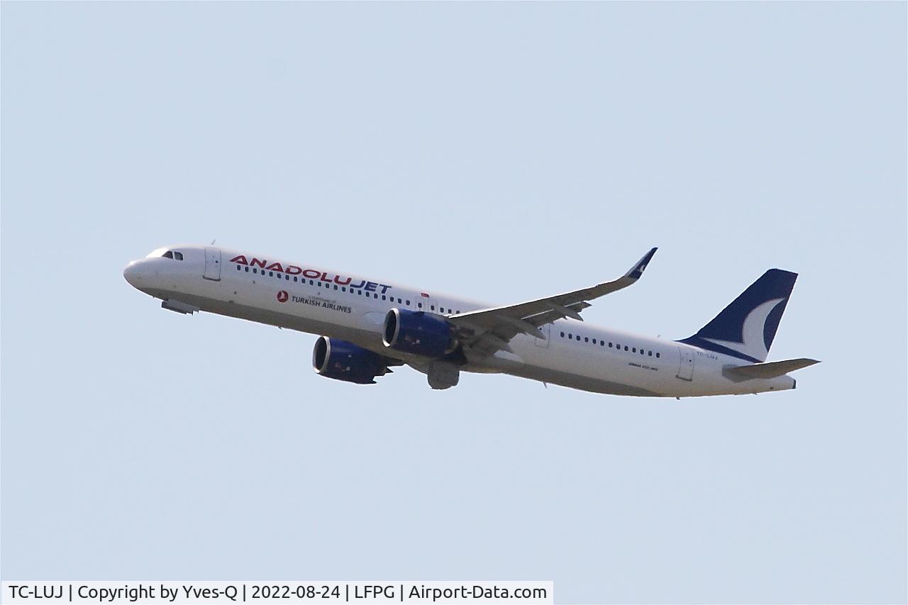 TC-LUJ, Airbus A321-271NX C/N 10883, Airbus A321-271NX, Climbing from rwy 08L, Roissy Charles De Gaulle airport (LFPG-CDG)