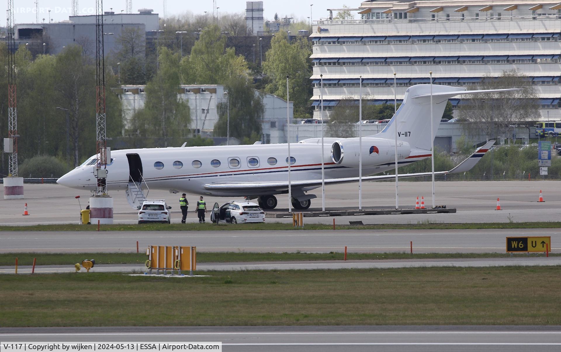 V-117, 2014 Gulfstream Aerospace GVI G650ER C/N 6117, Ramp M