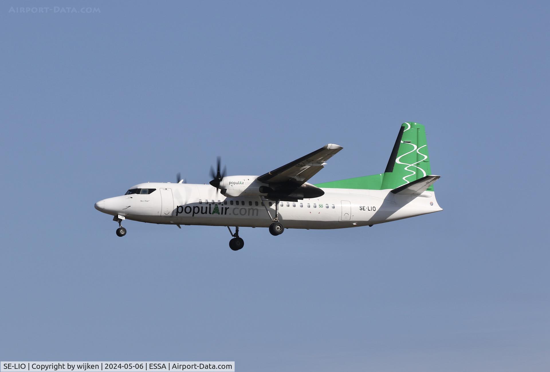 SE-LIO, 1989 Fokker 50 C/N 20146, RWY 26