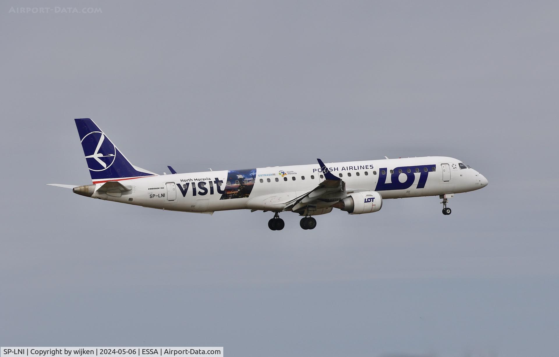 SP-LNI, 2008 Embraer 195LR (ERJ-190-200LR) C/N 19000240, RWY 01L