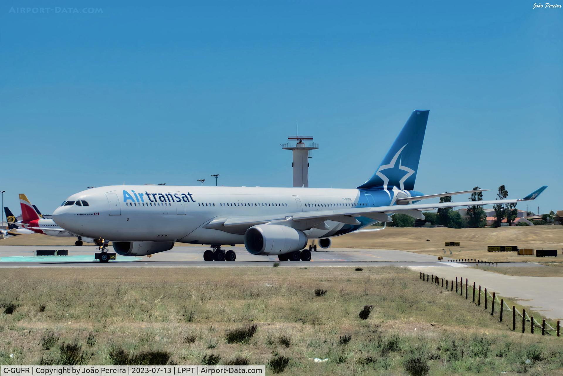 C-GUFR, 1999 Airbus A330-243 C/N 251, Air Transat A332 at LPPT