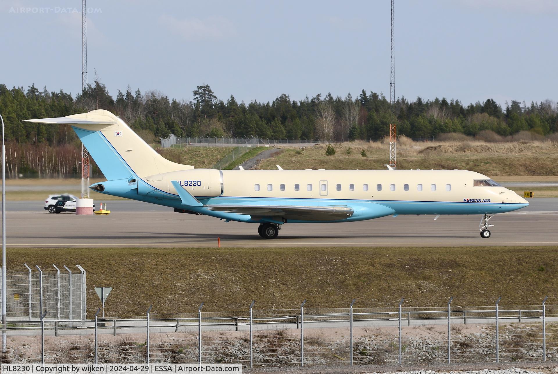 HL8230, 2010 Bombardier Global Express (BD-700-1A10) C/N 9384, Ramp M