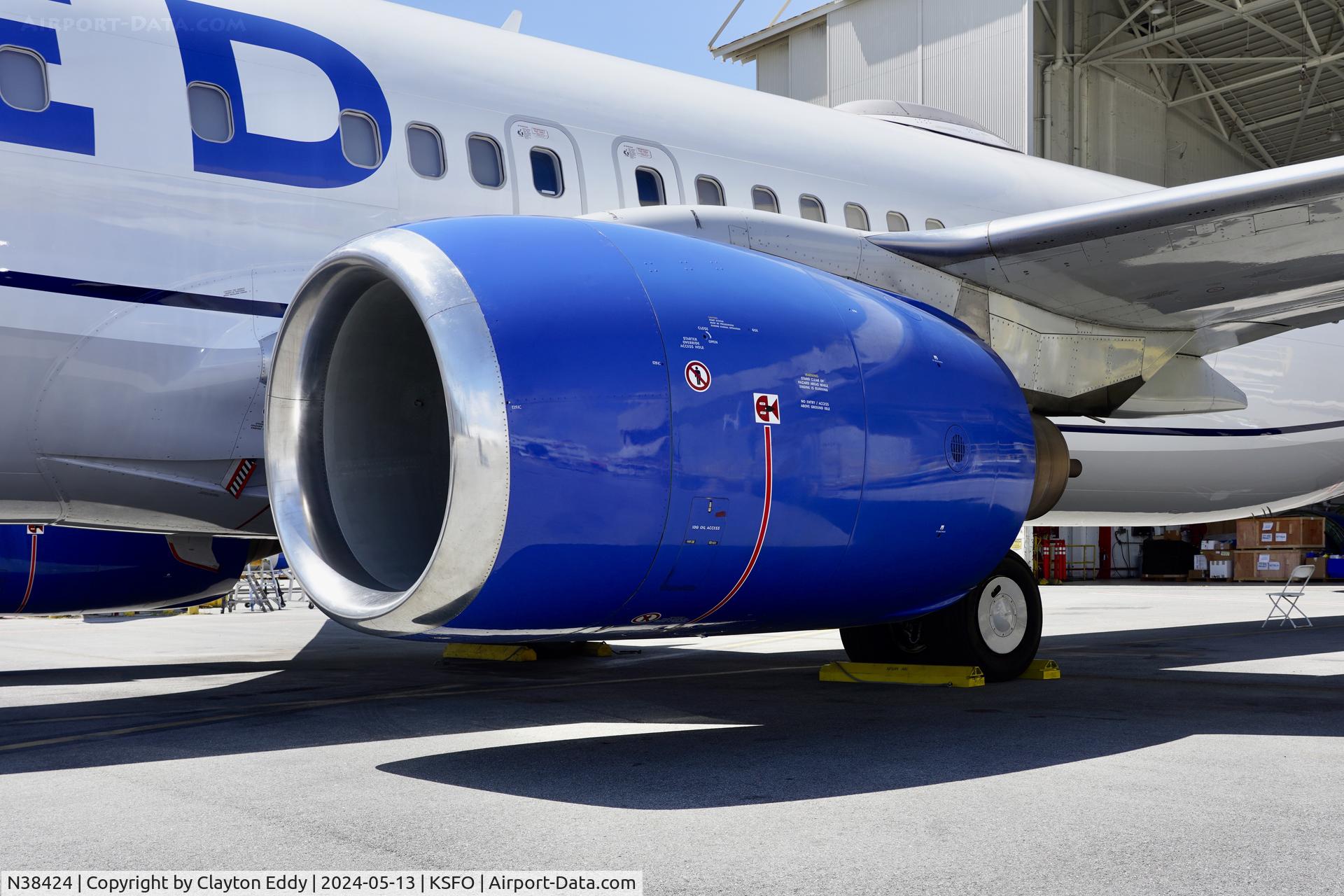 N38424, 2008 Boeing 737-924/ER C/N 37095, SFO 2024.