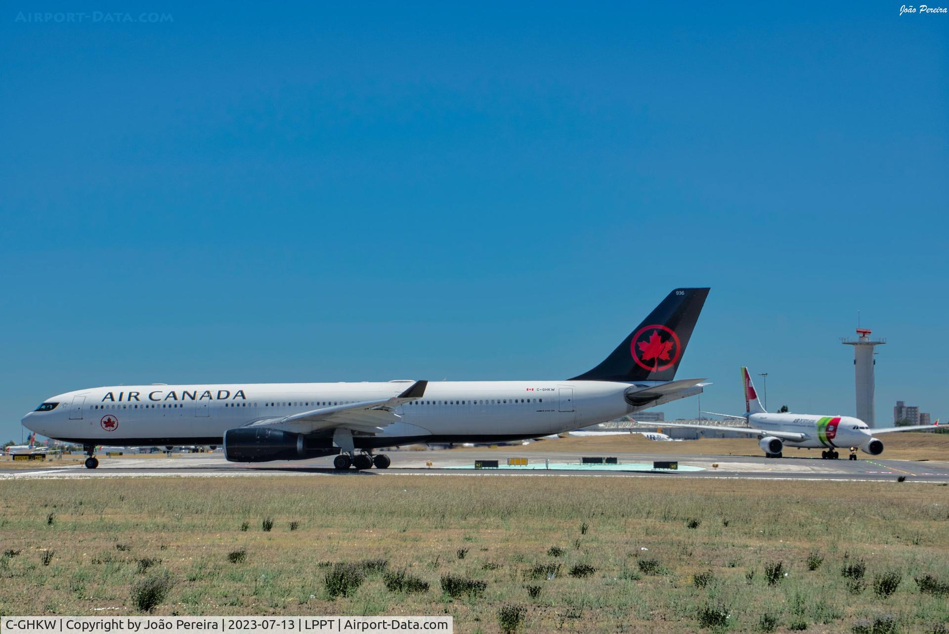 C-GHKW, 2001 Airbus A330-343 C/N 0408, Air Canada A333 at LPPT