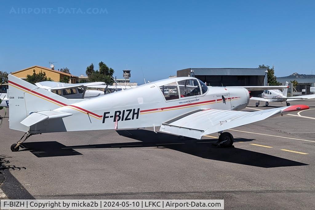 F-BIZH, SAN Jodel D-140A Mousequetaire C/N 43, Parked