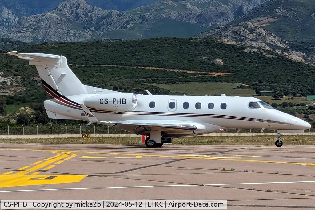 CS-PHB, 2014 Embraer EMB-505 Phenom 300 C/N 50500209, Taxiing