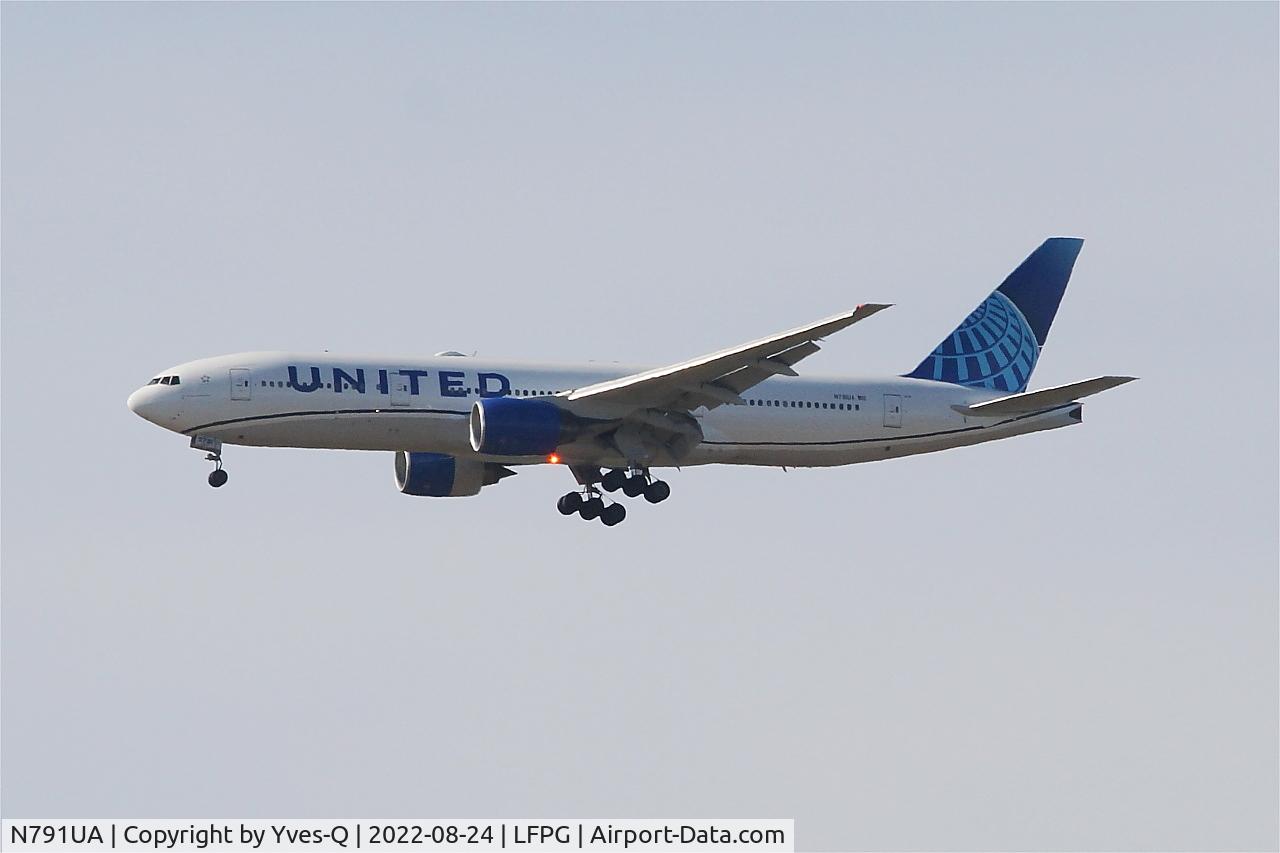 N791UA, 1997 Boeing 777-222 C/N 26933, Boeing 777-222, Short approach rwy 08R, Roissy Charles De Gaulle airport (LFPG-CDG)