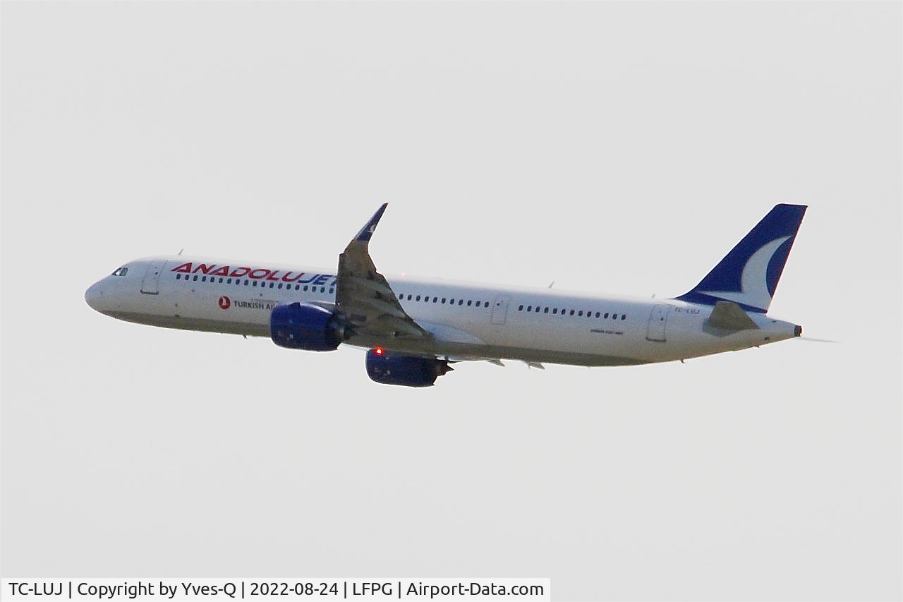 TC-LUJ, Airbus A321-271NX C/N 10883, Airbus A321-271NX, Climbing from rwy 08L, Roissy Charles De Gaulle airport (LFPG-CDG)