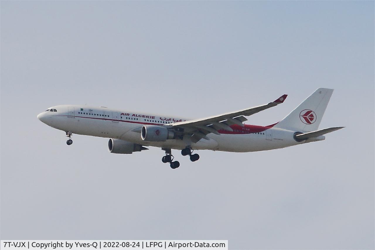 7T-VJX, 2005 Airbus A330-202 C/N 650, Airbus A330-202, On final rwy 08R, Roissy Charles De Gaulle airport (LFPG-CDG)