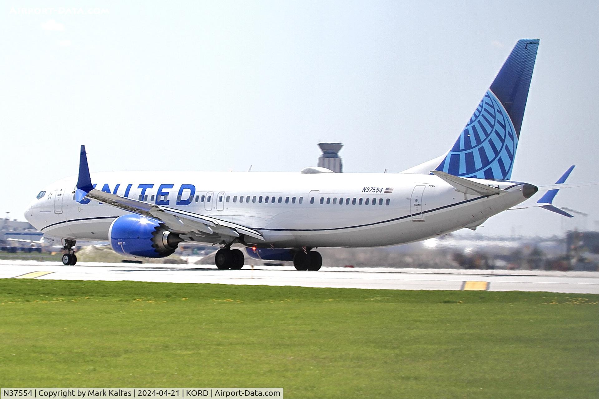 N37554, 2023 Boeing 737-9 MAX C/N 67578, B39M United Airlines  Boeing 737-9 MAX N37554 UAL2042 departing 22L ORD enroute to MCO