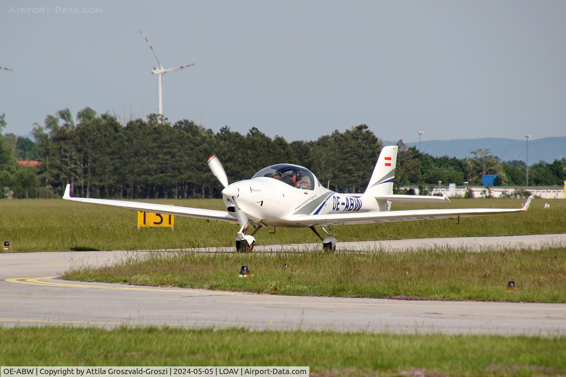 OE-ABW, 2013 Aquila A211G C/N AT01-100B-306, LOAV - Voslau Airport, Austria