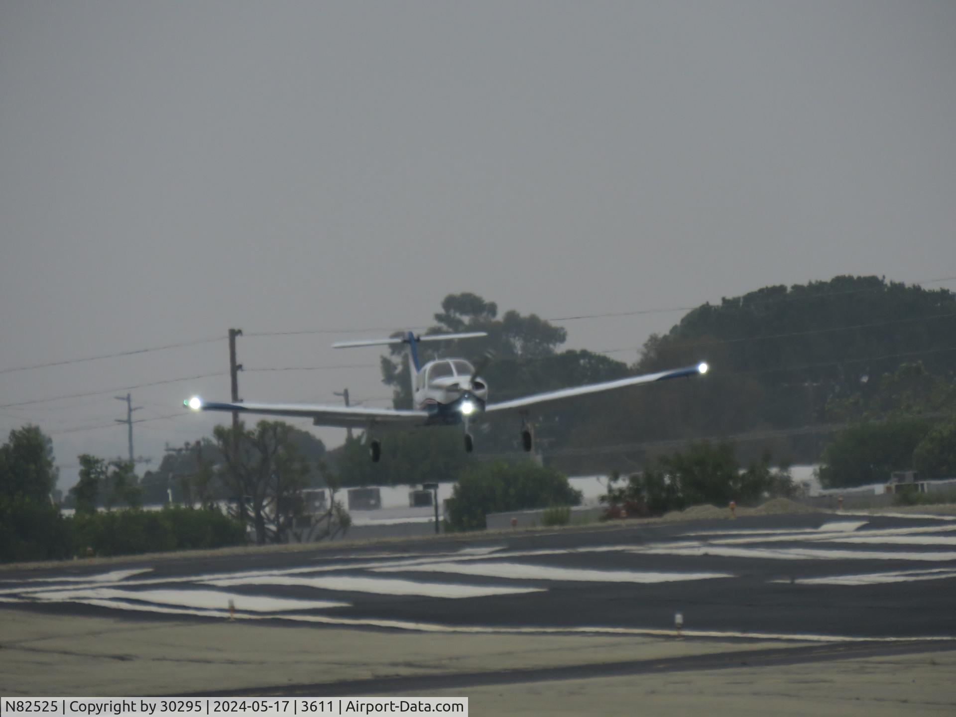 N82525, 1982 Piper PA-28RT-201T Arrow IV C/N 28R-8231068, Landing