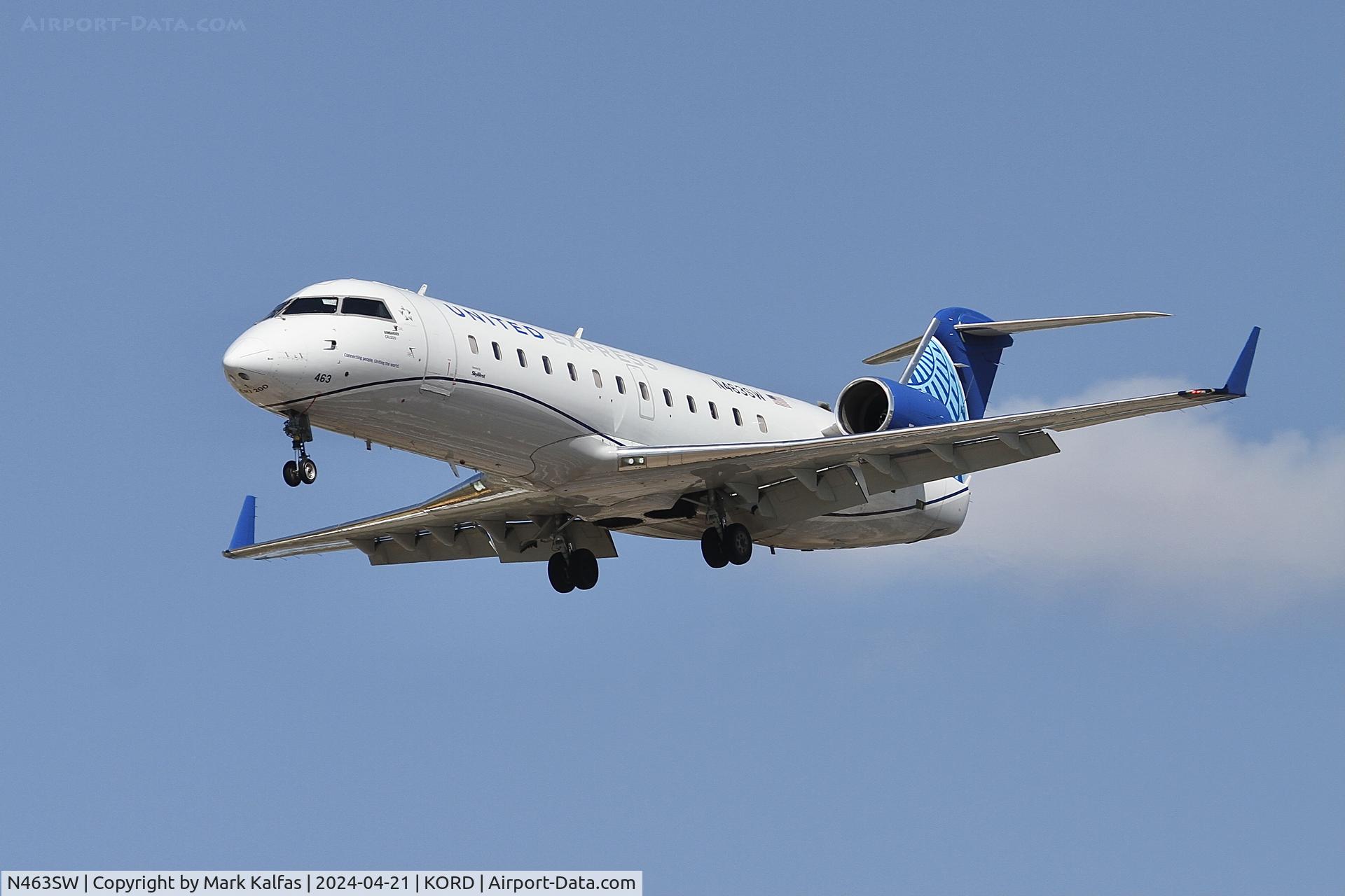 N463SW, 2003 Bombardier CRJ-200LR (CL-600-2B19) C/N 7820, CRJ2 SkyWest/United Express Bombardier CRJ-200LR (CL-600-2B19) N463SW SKW5029 JST-ORD 28C approach KORD